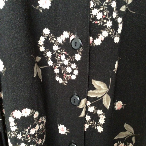 Sag Harbor - Black skirt with white and pink flowers and green foliage - Picture 6 of 12